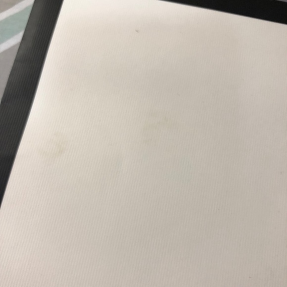 Gucci White‎ and Black Paper Shopping bag with ties and extra Gucci ribbon - Picture 10 of 11